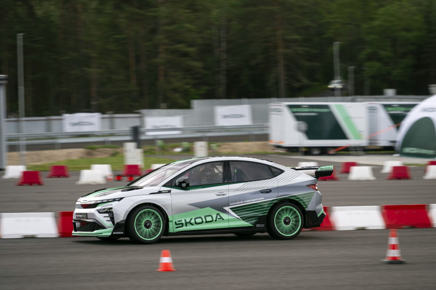 Škoda Enyaq RS Race