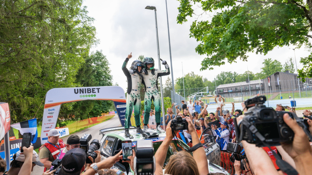 Rally očima jezdce: náročná jízda, která nezačíná na trati