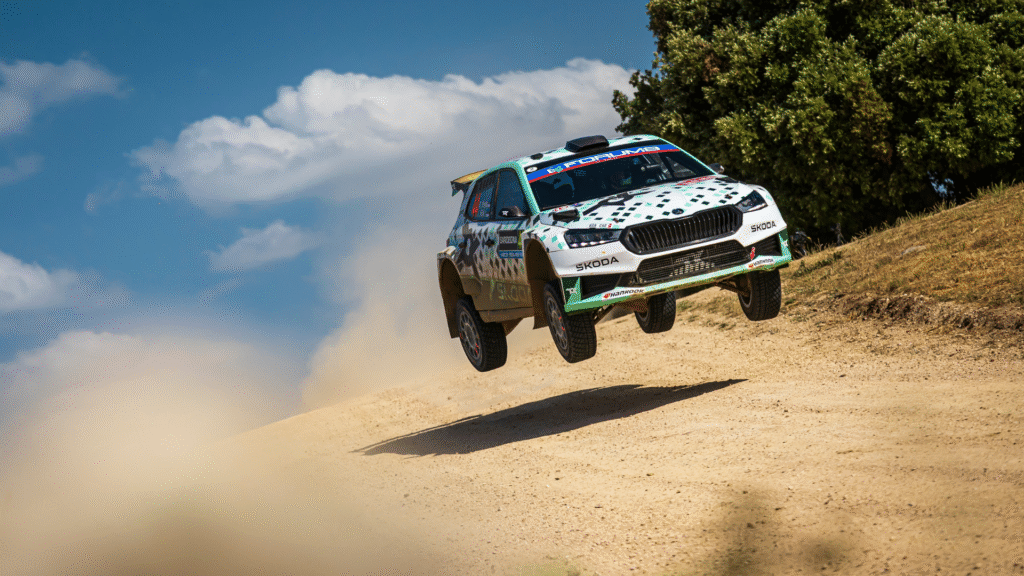 Rally očima jezdce: náročná jízda, která nezačíná na trati