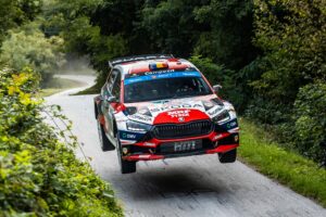 Rumuni Simone Tempestini a Sergiu Itu opět usednou do vozu Škoda Fabia RS Rally2 týmu MRF Tyres.