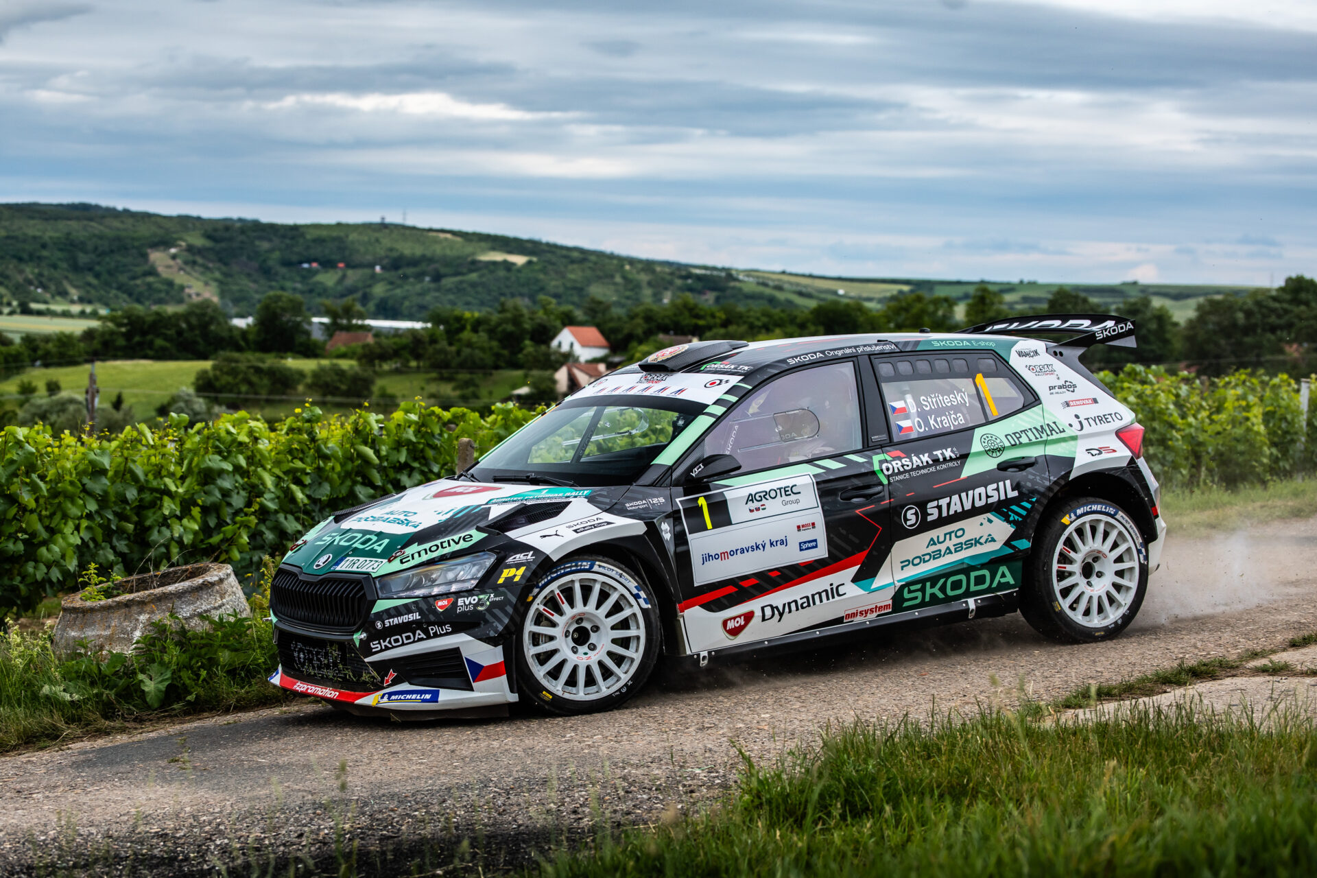 Dominik Stříteský vítězem Rally Hustopeče, jezdec Auto Podbabská Škoda Teamu vede mistrovství ČR