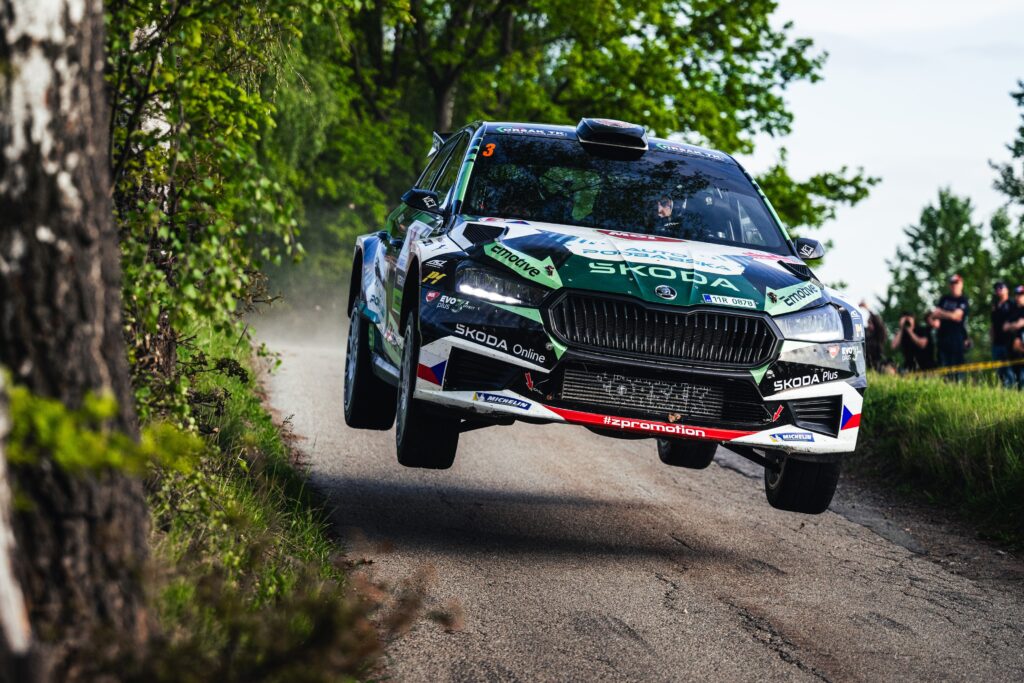 tymy-skoda-opet-aspiruji-na-vitezstvi-rally-hustopece-uzavre-polovinu-sampionatu